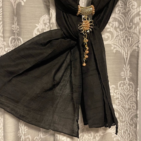 Beautiful pashmina scarf - Picture 3 of 3